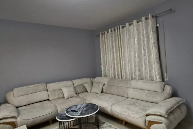 Shtepi ne shitje Apartament ne Tirane, 1+1, Mobilimi E mobiluar, Pagesa 110,000  Euro.