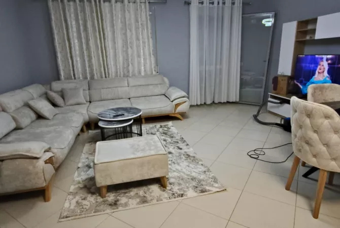 Shtepi ne shitje Apartament ne Tirane, 1+1, Mobilimi E mobiluar, Pagesa 110,000  Euro.