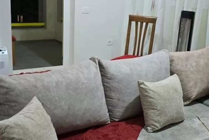 Shtepi me qera Apartament ne Tirane, 2+1, Mobilimi E mobiluar, Pagesa 45,000  Leke.