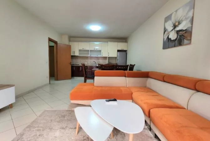 Shtepi me qera Apartament ne Tirane, 2+1, Mobilimi E mobiluar, Pagesa 50,000  Leke.