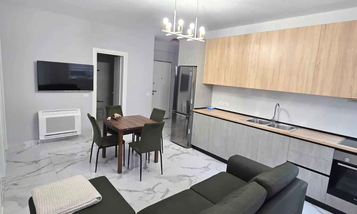 Shtepi me qera Apartament ne Tirane, 2+1, Mobilimi E mobiluar, Pagesa 670  Euro.