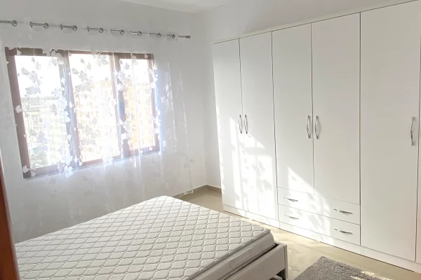 Shtepi me qera Apartament ne Tirane, 1+1, Mobilimi E mobiluar, Pagesa 40,000  Leke.