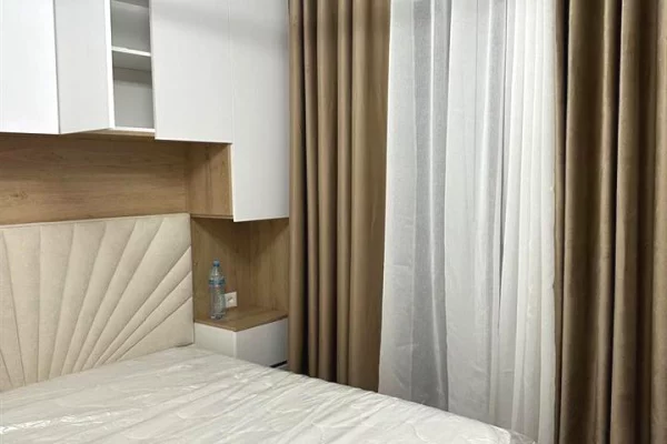 Shtepi me qera Apartament ne Tirane, 1+1, Mobilimi E mobiluar, Pagesa 42,000  Leke.
