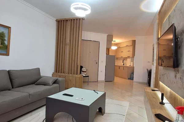Shtepi me qera Apartament ne Tirane, 2+1, Mobilimi E mobiluar, Pagesa 55,000  Leke.