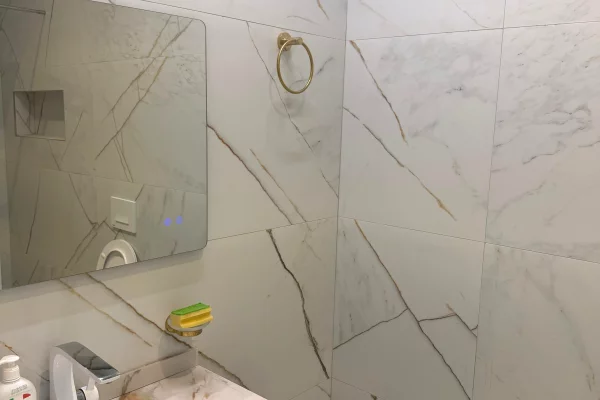 Shtepi me qera Apartament ne Tirane, 2+1, Mobilimi E mobiluar, Pagesa 75,000  Leke.