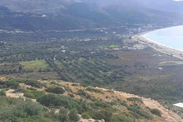 Truall ose Toke ne Himare - 143,000 Euro