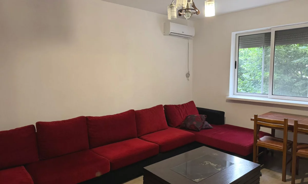 Shtepi me qera Apartament ne Tirane, 2+1, Mobilimi E mobiluar, Pagesa 40,000  Leke.