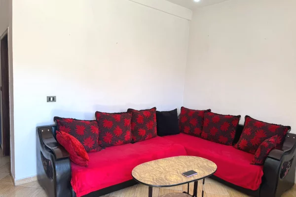 Shtepi me qera 1+1 ne Tirane - 32,000 Leke