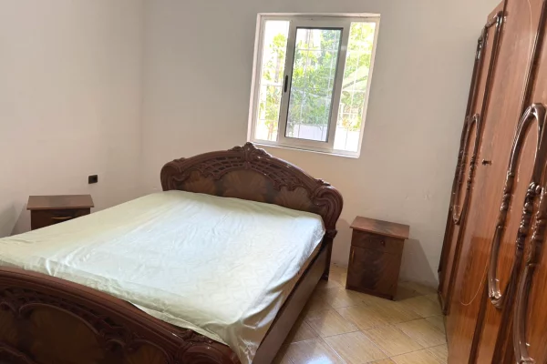Shtepi me qera Shtepi Private ne Tirane, 1+1, Mobilimi E mobiluar, Pagesa 32,000  Leke.