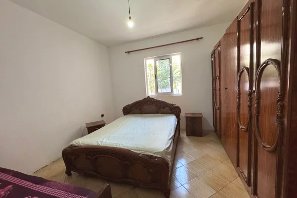 Shtepi me qera Shtepi Private ne Tirane, 1+1, Mobilimi E mobiluar, Pagesa 32,000  Leke.