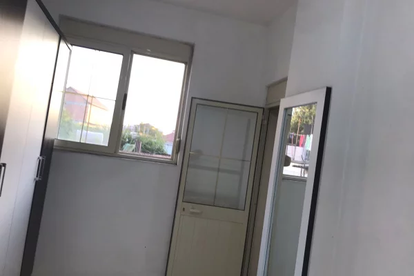 Shtepi me qera Apartament ne Tirane, 1+1, Mobilimi E mobiluar, Pagesa 30,000  Leke.