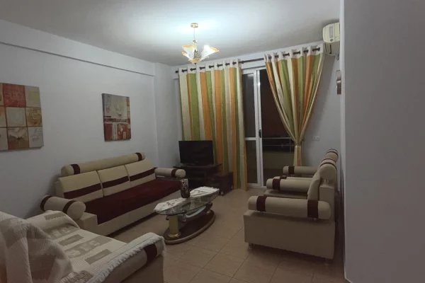Shtepi me qera Apartament ne Tirane, 1+1, Mobilimi E mobiluar, Pagesa 360  Euro.