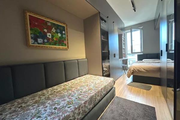 Shtepi ne shitje Apartament ne Tirane, 3+1, Mobilimi E mobiluar, Pagesa 300,000  Euro.