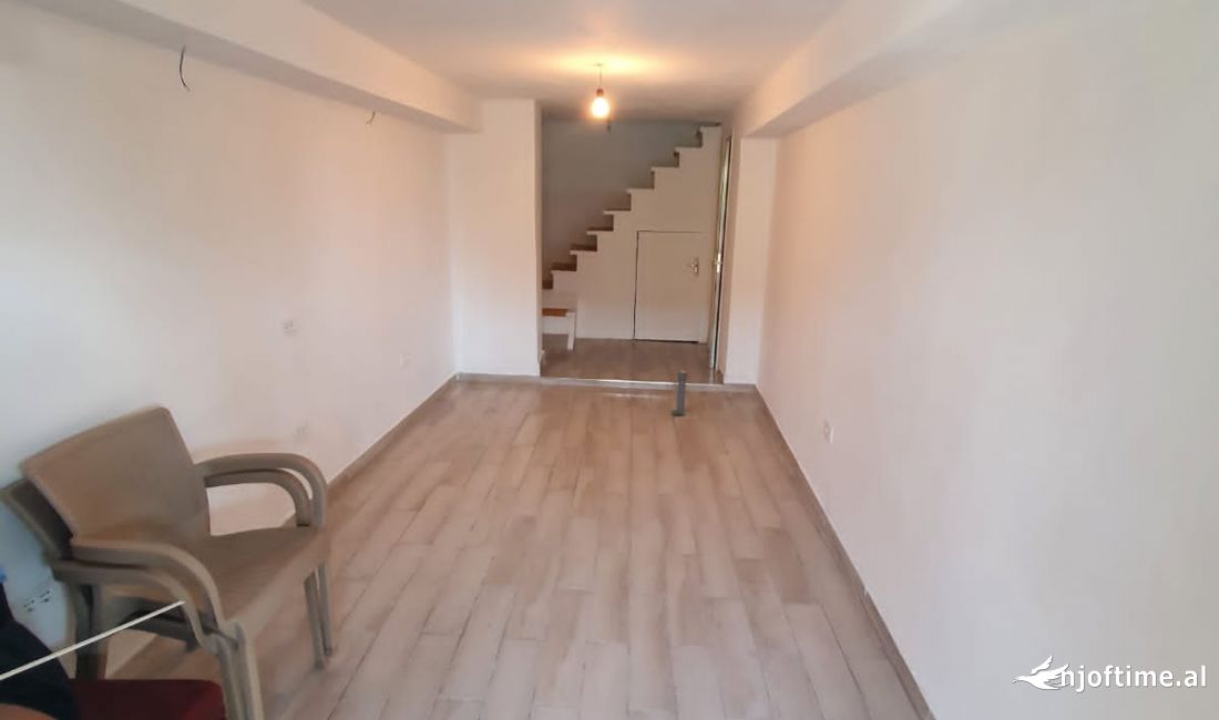 Dyqan me qera Kombinat