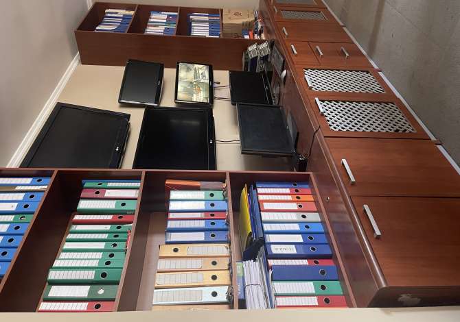 Pajisje biznesi ne shitje ne Tirane - 2,000 Euro