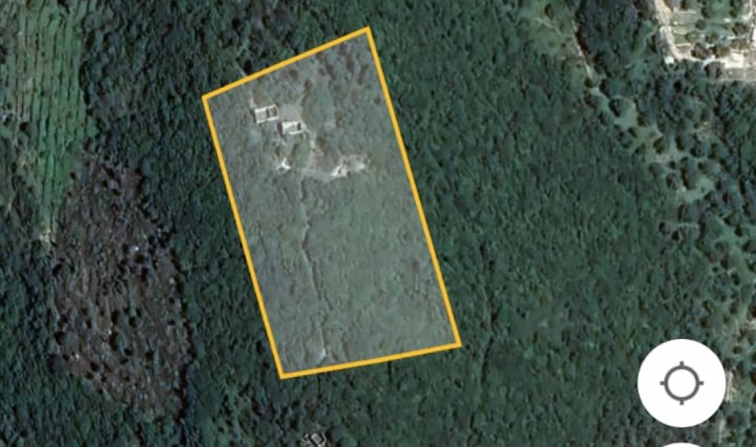 Shitet 9400 m2 Toke me Hipoteke... Ne Dhermi...!!