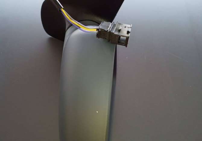 Pasqyre e re elektrike per Volkswagen Golf 4, krahu i shoferit. Telefon - WhatsApp: 0696821159