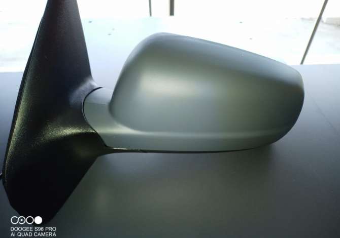 Pasqyre e re elektrike per Volkswagen Golf 4, krahu i shoferit.