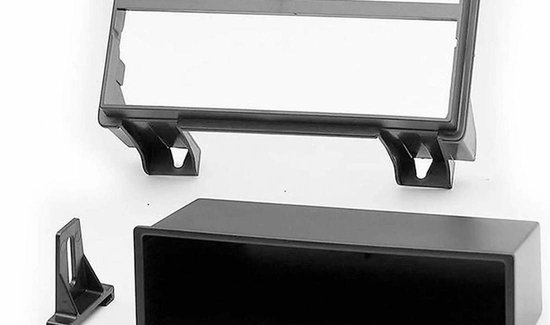 Kase kornize pershtatese per navi ose kasetofon universal per Ford Fiesta & Ford Fusion