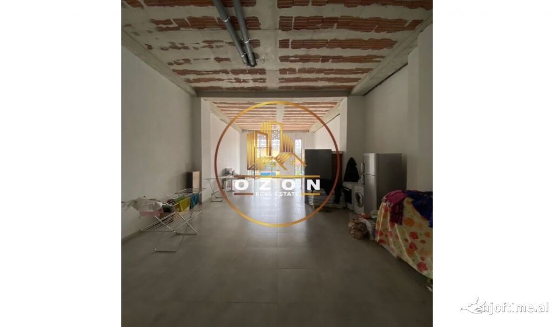 Ambient Biznesi per Shitje prane Hipotekes ne Rrugen Jordan Misja!