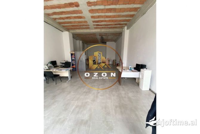 Business Property in Sale 1+1 in Tirana - 260,000 Euro