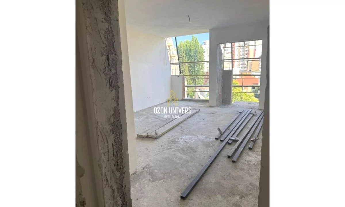 Appartamento in vendita a Tirana 2+1, Vuoto
