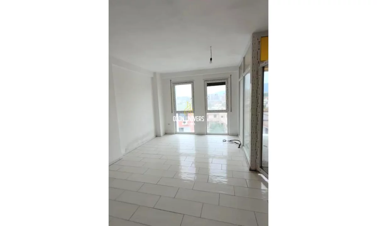 Apartment for sale in Tirana 2+1, Emty