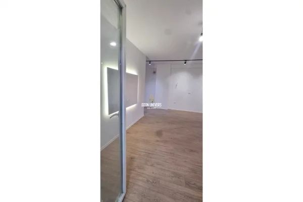 Shtepi ne shitje Apartament ne Tirane, 2+1, Mobilimi Bosh, pa mobiluar, Pagesa 160,000  Euro.