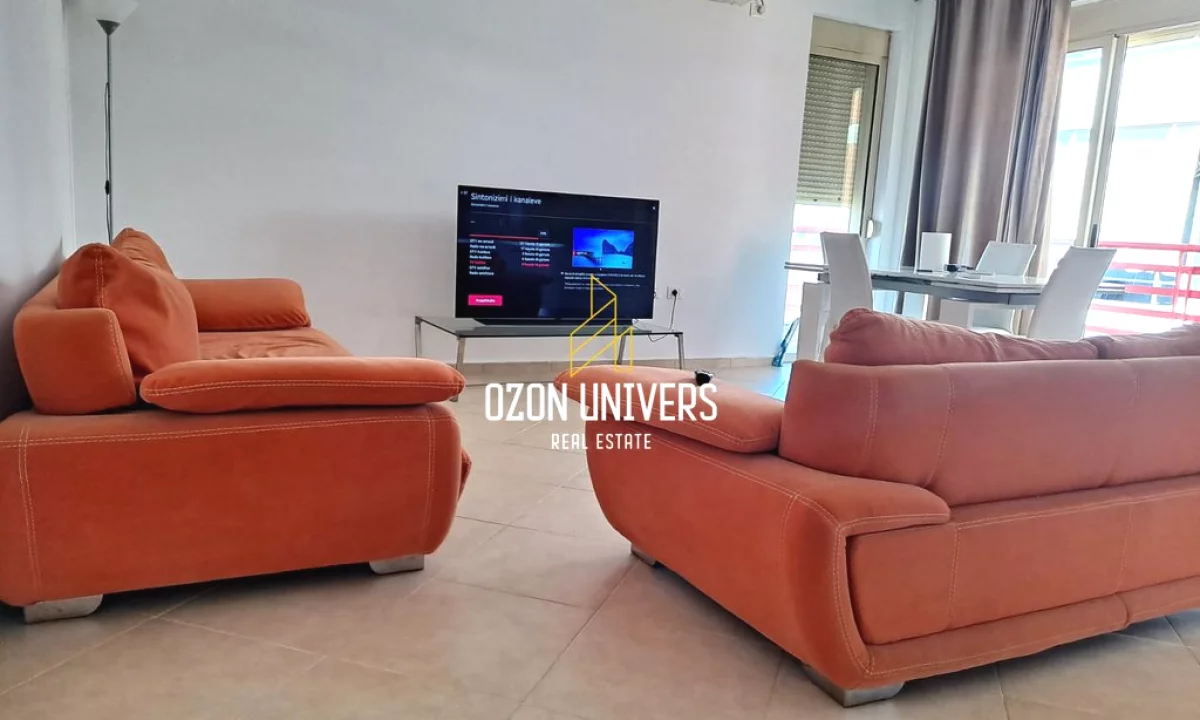 Shtepi ne shitje Apartament ne Tirane, 2+1, Mobilimi E mobiluar, Pagesa 260,000  Euro.