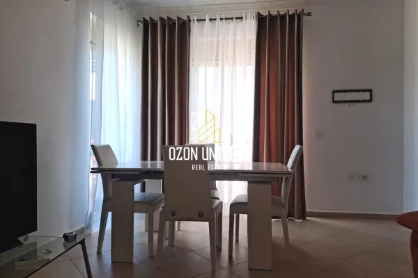 Shtepi ne shitje Apartament ne Tirane, 2+1, Mobilimi E mobiluar, Pagesa 260,000  Euro.