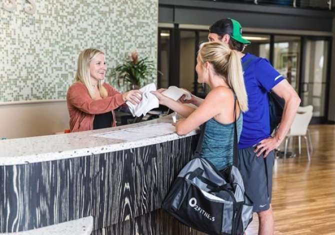 Njoftime Pune per recepsioniste,sanitare ne Tirane