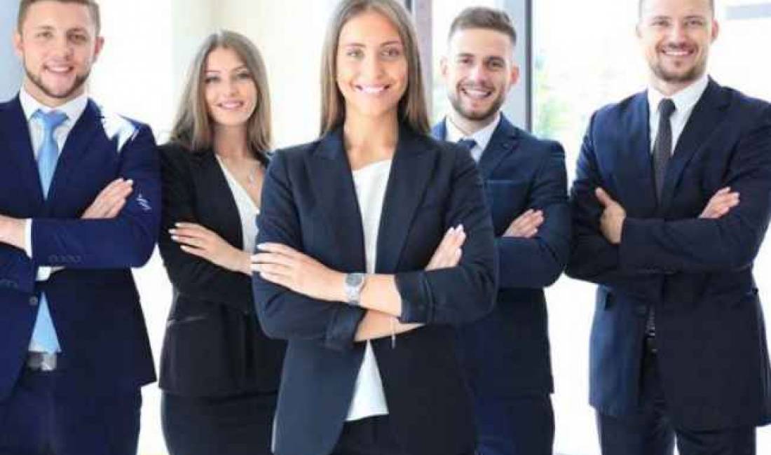 Offerte di lavoro a Tirana, Profession Agjente , Con esperienza, Pagamento 600  Euro.