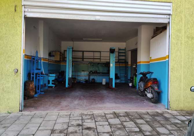 Business Property for Rent 6+1 in Tirana - 60,000 Leke