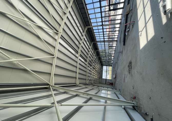 Ambient biznesi me qera 4+1 ne Tirane - 1,500 Euro