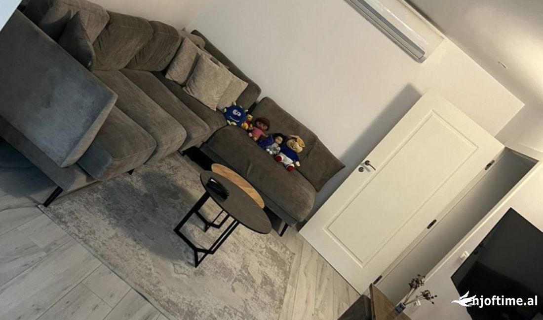 Shtepi ne shitje Apartament ne Tirane, 2+1, Mobilimi E mobiluar, Pagesa 164,000  Euro.