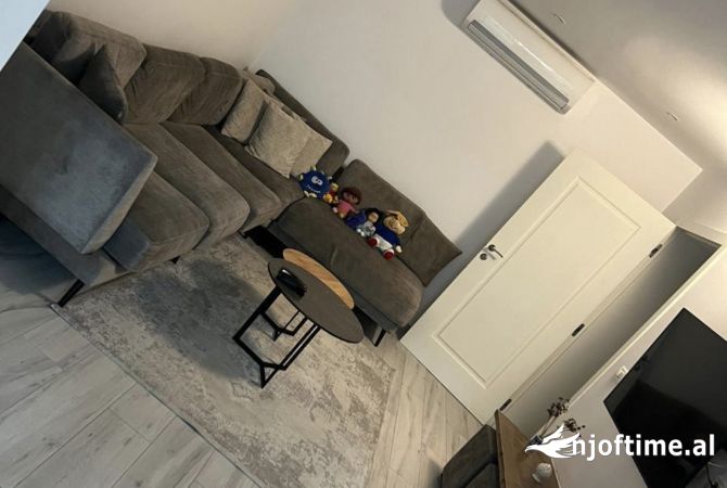 Shitet apartament 2+1+2 Mine Peza 