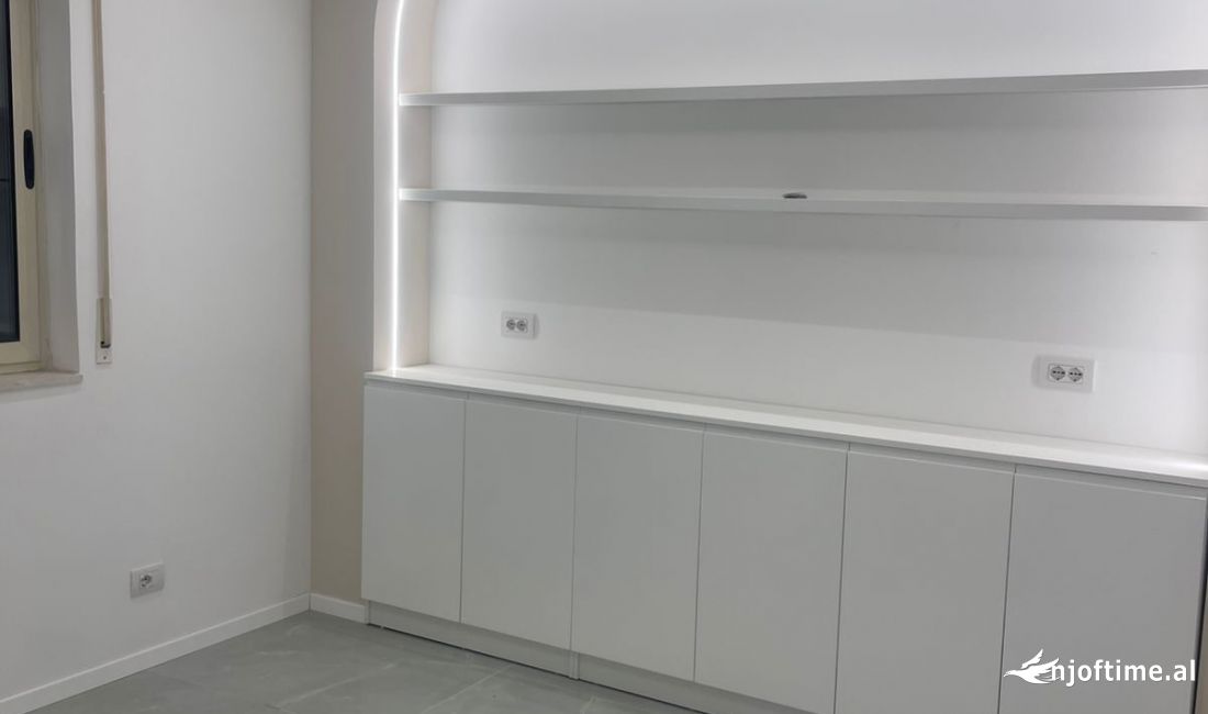 Jepet ambjent bisnesi me qera prane Harry Fultz