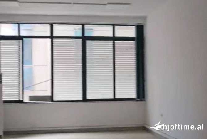Ambient biznesi ne shitje 1+1 ne Tirane - 2,040,000 Euro