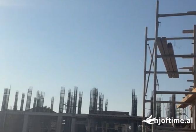 Shitet apartament 2+1 Mehillaj Kamez