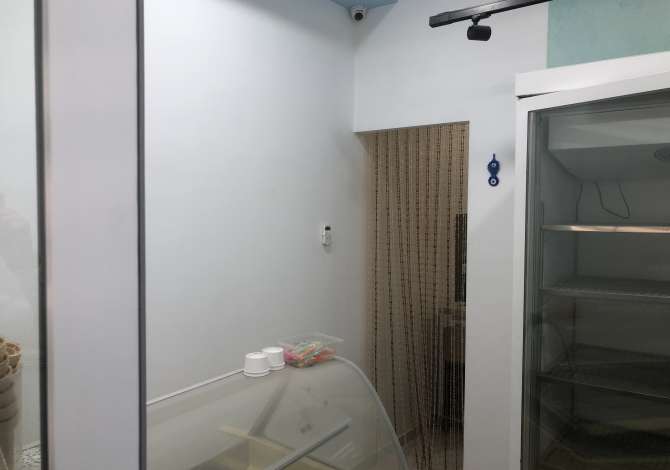 Dyqan per shitje ne Astir