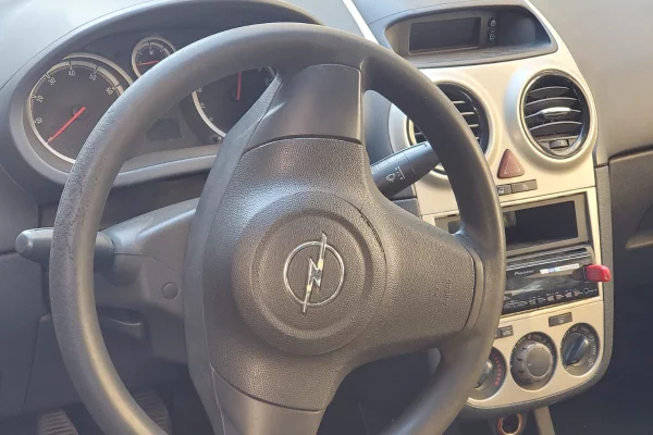 Auto in Vendita a Tirana - 2,500 Euro