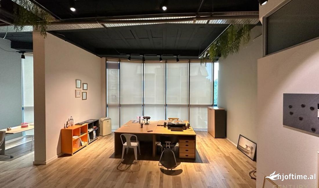 Qira, Ambient Zyrash, rruga Sami Frashri