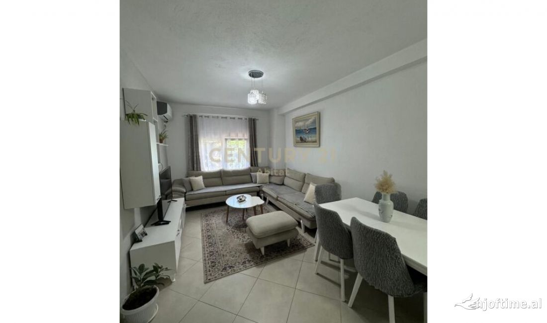 Shtepi me qera Apartament ne Tirane, 2+1, Mobilimi E mobiluar, Pagesa 600  Euro.