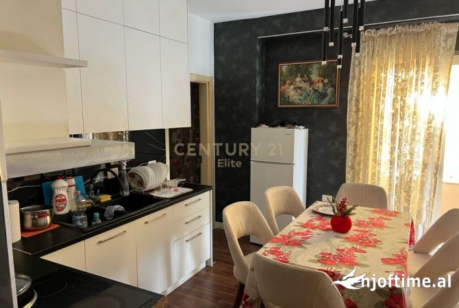 Shtepi ne shitje Apartament ne Tirane, 1+1, Mobilimi E mobiluar, Pagesa 145,000  Euro.