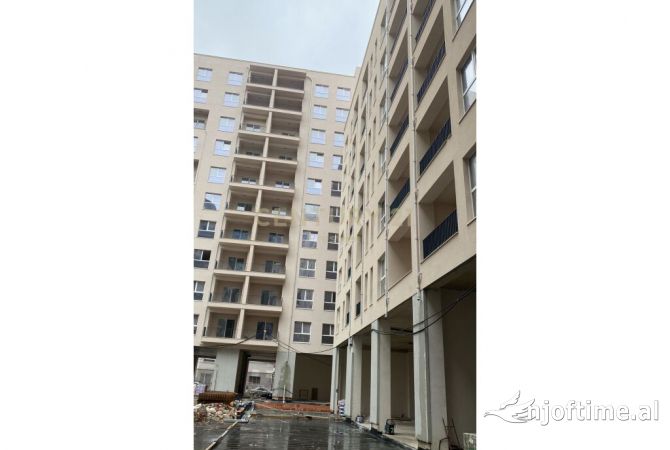 Appartamento in vendita a Tirana 2+1, Vuoto