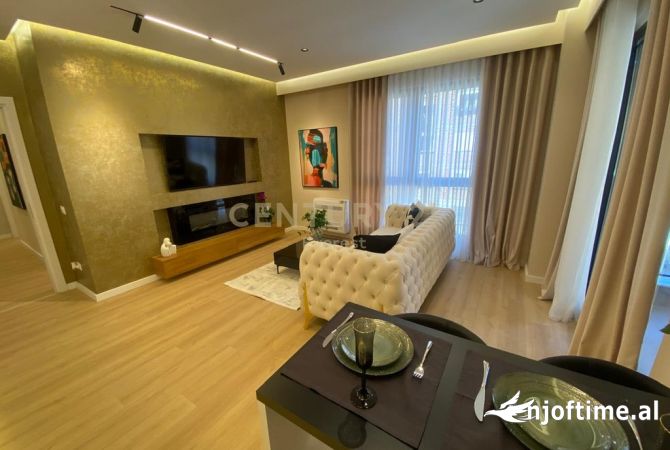 Shtepi ne shitje Apartament ne Tirane, 2+1, Mobilimi E mobiluar, Pagesa 293,000  Euro.