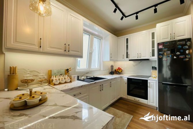 Shtepi me qera Apartament ne Tirane, 2+1, Mobilimi E mobiluar, Pagesa 1,100  Euro.