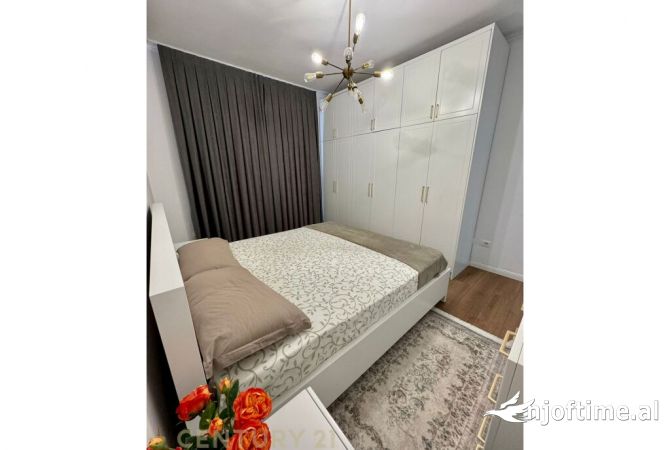 Shtepi me qera Apartament ne Tirane, 2+1, Mobilimi E mobiluar, Pagesa 1,100  Euro.