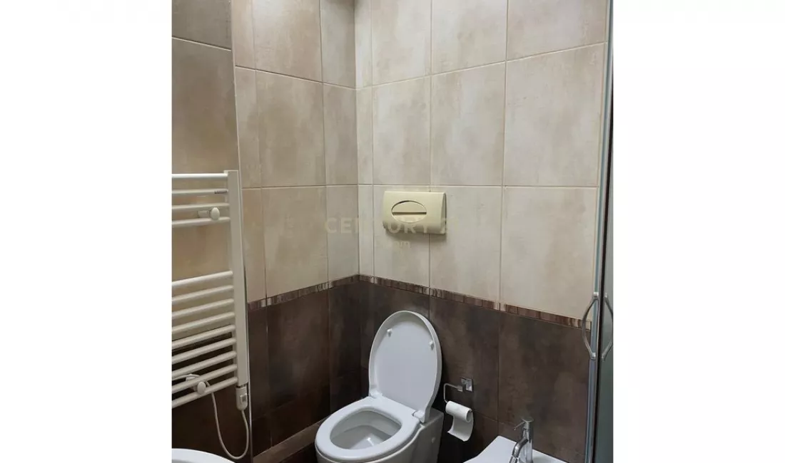 Shtepi me qera Apartament ne Tirane, 2+1, Mobilimi E mobiluar, Pagesa 550  Euro.