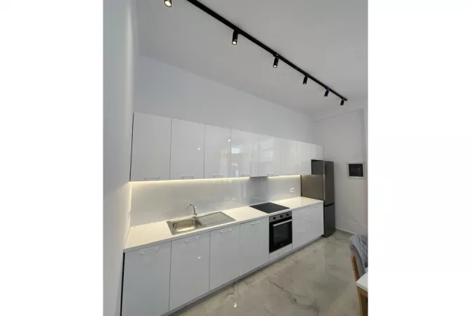 Shtepi ne shitje Apartament ne Tirane, 1+1, Mobilimi E mobiluar, Pagesa 83,500  Euro.